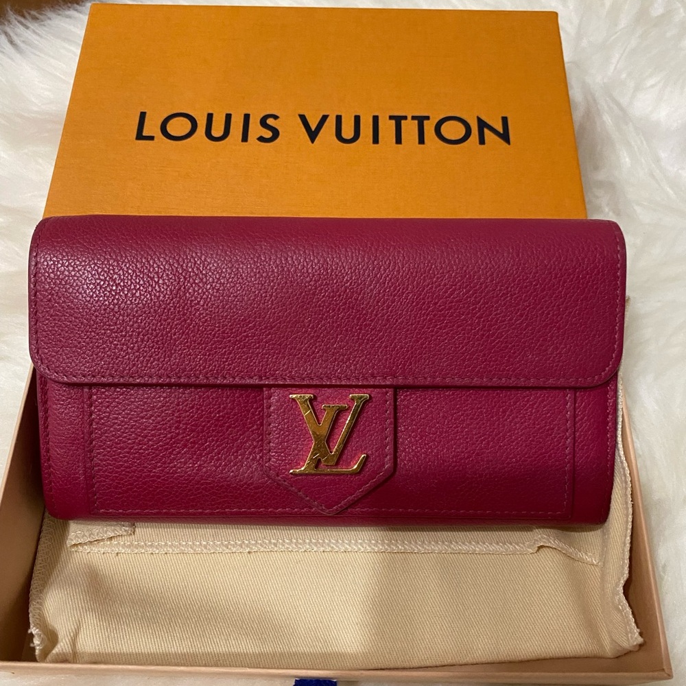 Authentic Louis Vuitton Fusha wallet